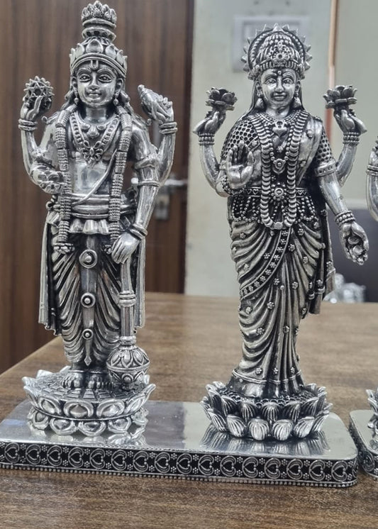Graceful Ram Sita Decorative Idols