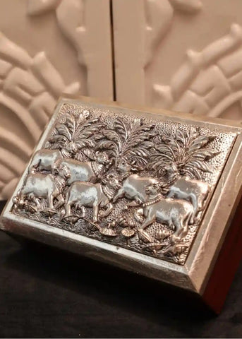 Pichwai Inspired Silver Kapila Box