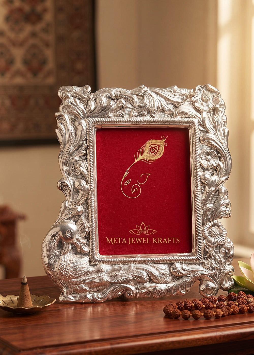 Floral Elegance Silver Photo Frame